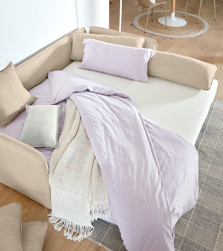 Sofá cama tapizado beige patas de madera natural Tanit