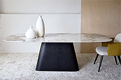 Mesa de comedor rectangular cantos redondeados en piedra  Corcovado y fresno negro