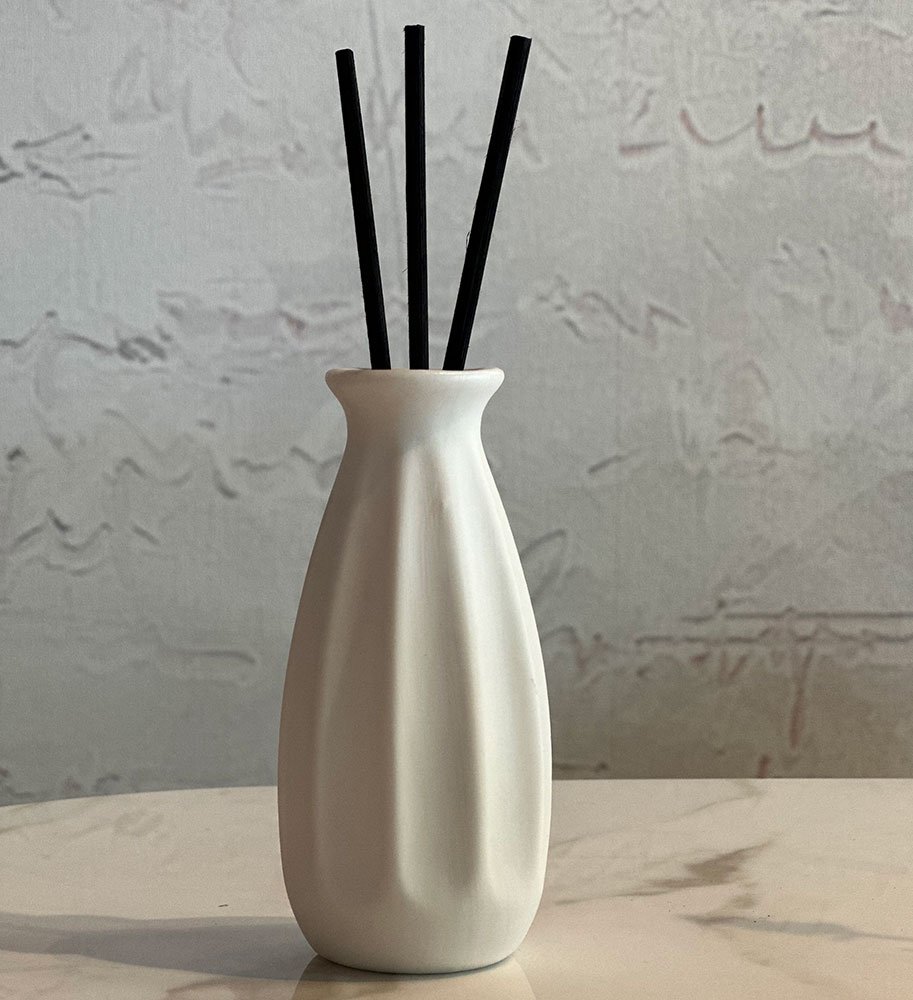 Jarroncito de cerámica para flores y para fragancias de hogar tipo Mikado