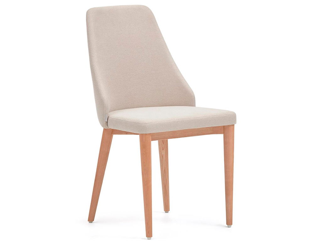 Silla madera de fresno tapizado beige Rosie Kave Home