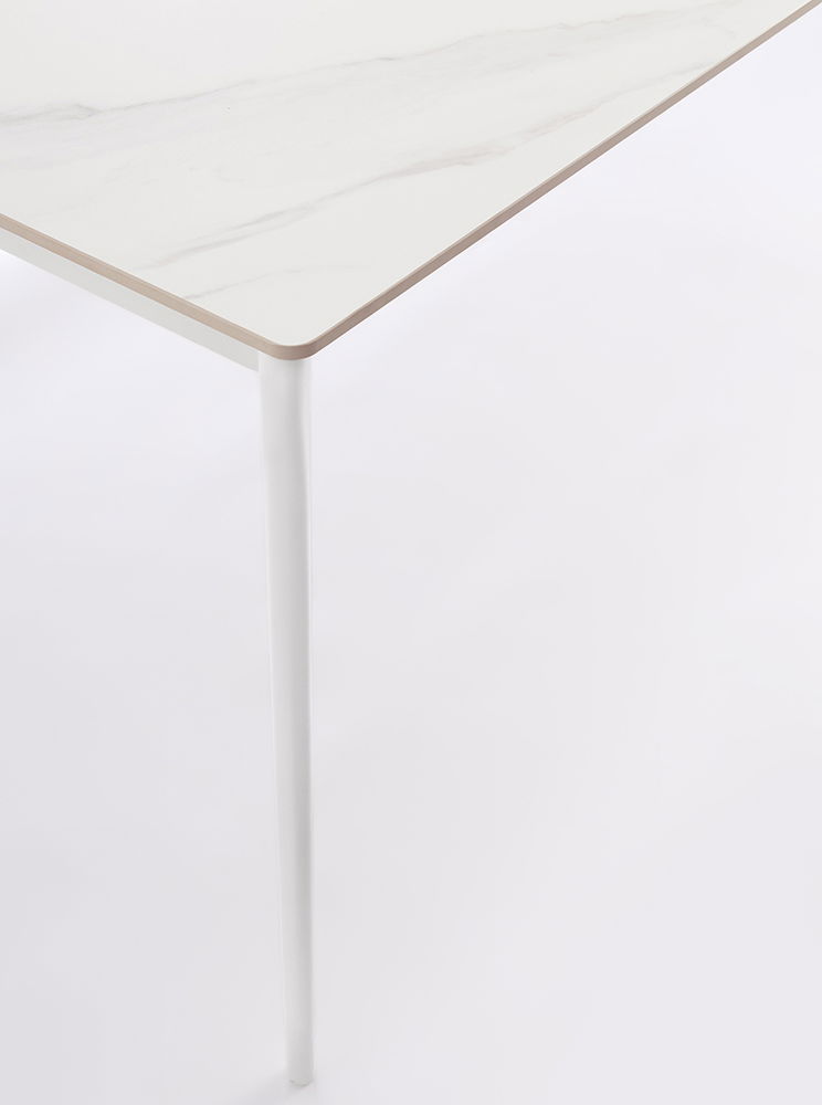 Mesa de comedor metal y porcelánico blanco Reija