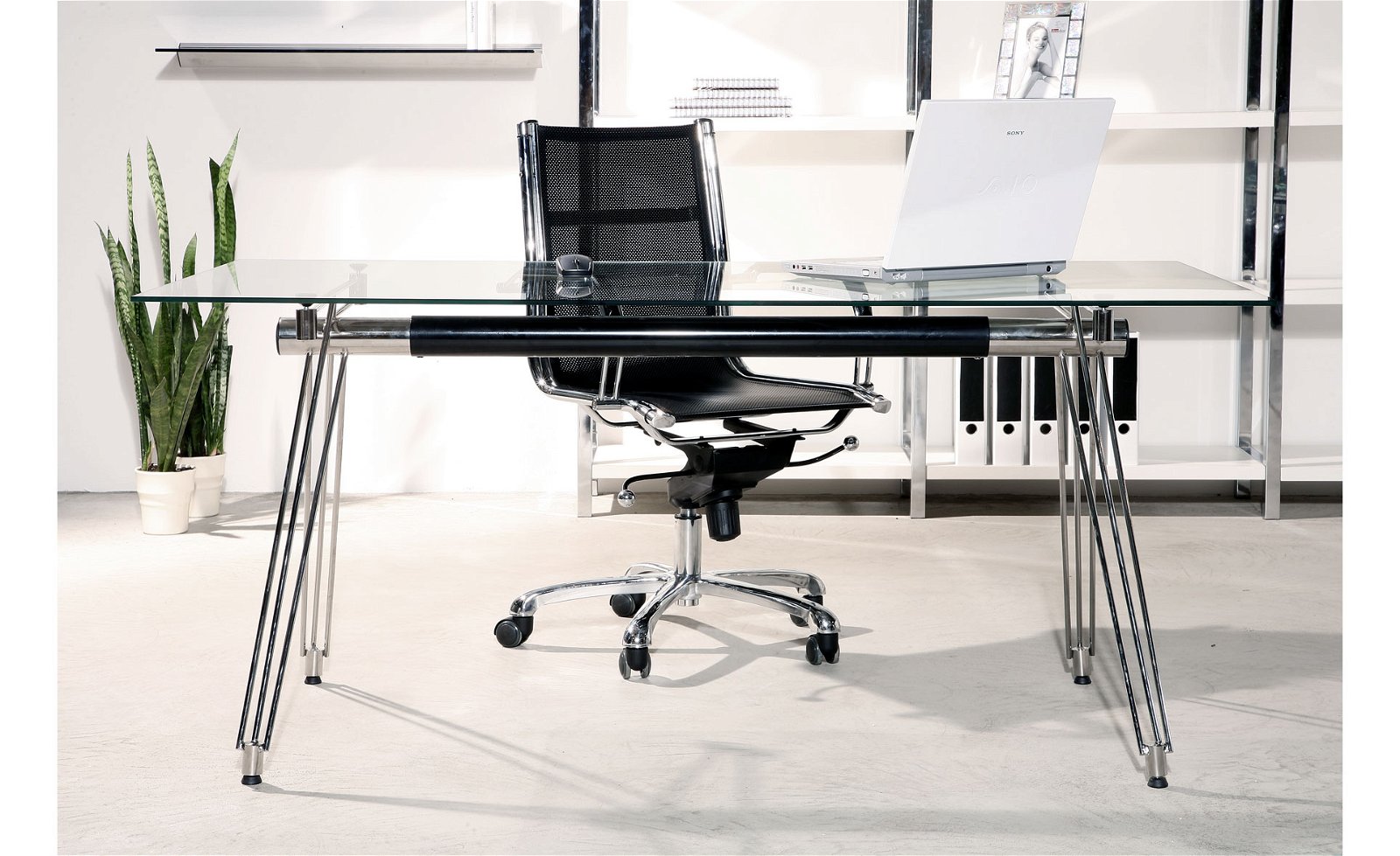 Mesa de despacho cromada Moderna Dove Design