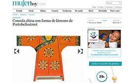 Consola china con forma de kimono de Portobellostreet